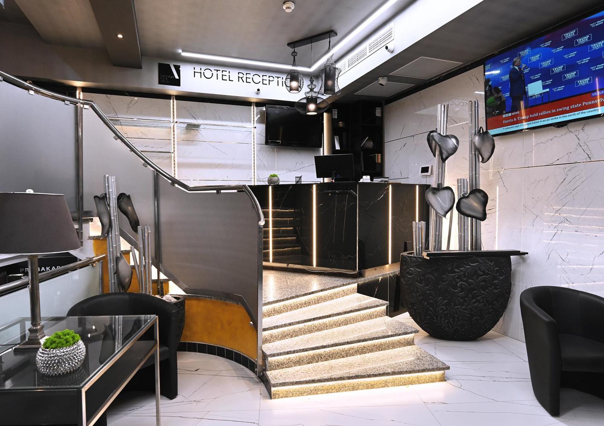 Fashion City Hotel Superior Budapest Exterior foto