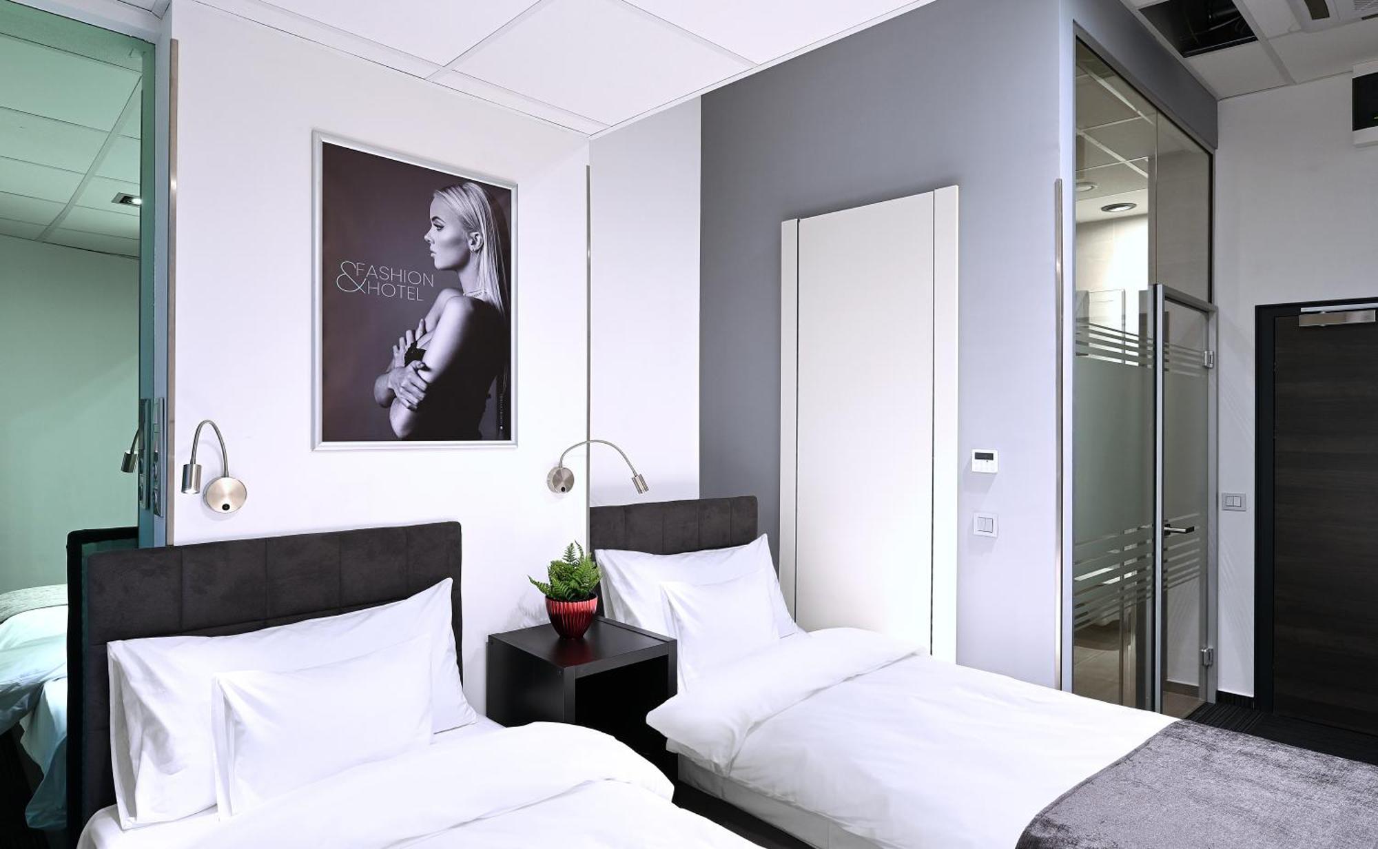 Fashion City Hotel Superior Budapest Habitación foto